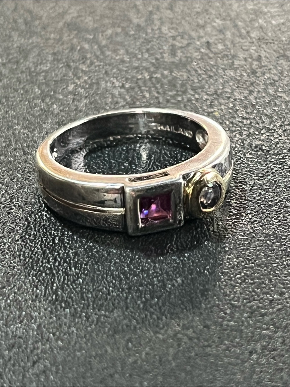 Sterling Silver Ring w/ pink and purple gemstones. 2-tone. Sz 7